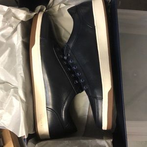 Men’s size 10 Cole Haan lace up shoes